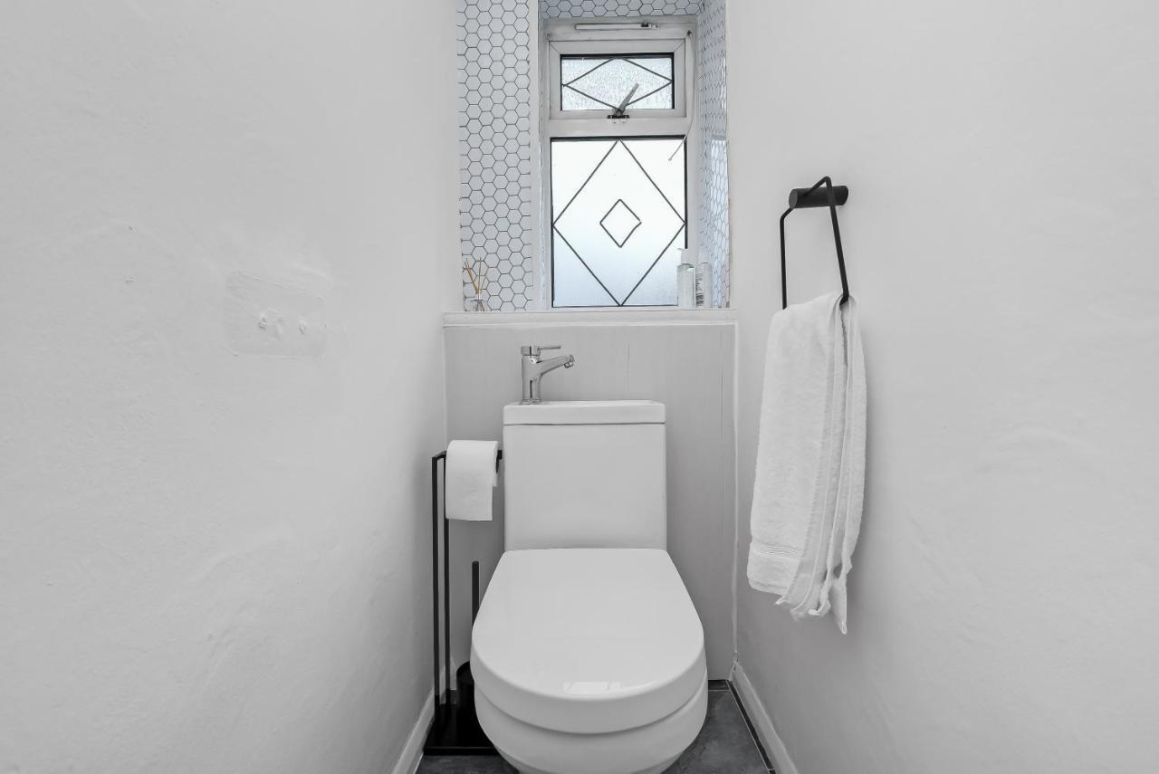 Stylish Excel 3 Bedroom Flat 伦敦 外观 照片